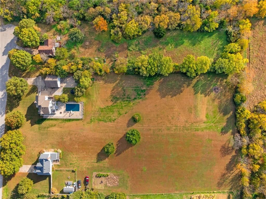 9260 Oakcrest Drive, Lenexa, KS: listing photo 3