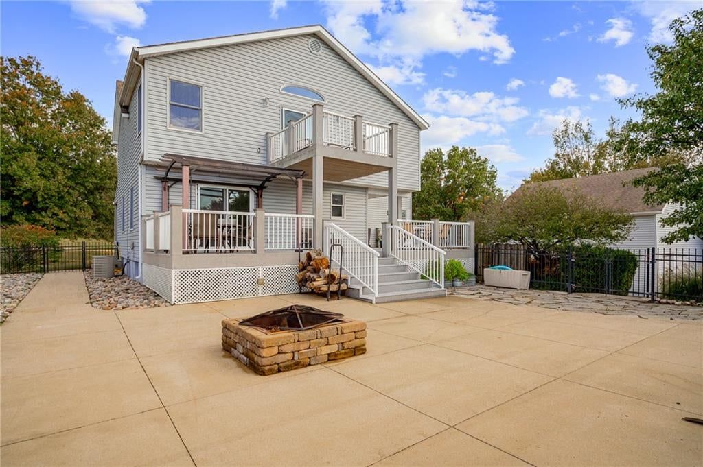 Photo 54 of 70 - 9260 Oakcrest Drive, Lenexa, KS 66227