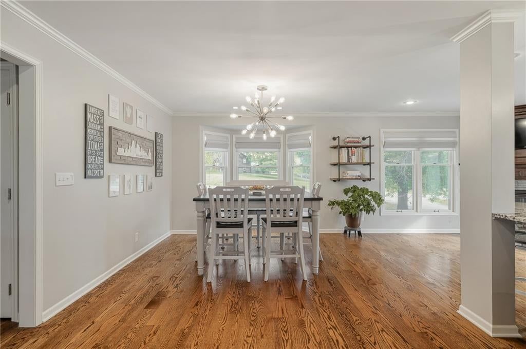 Photo 21 of 70 - 9260 Oakcrest Drive, Lenexa, KS 66227