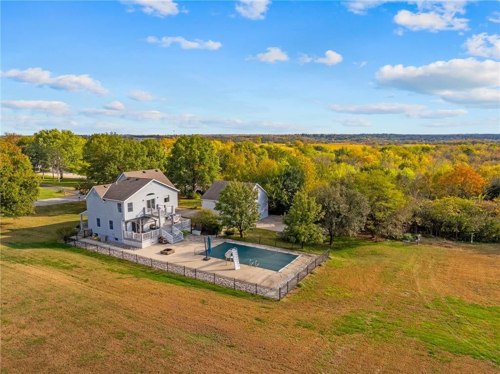 Photo 55 of 70 - 9260 Oakcrest Drive, Lenexa, KS 66227