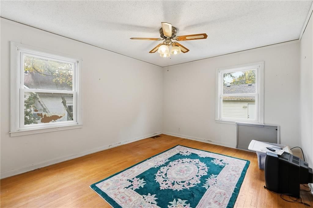 Hardwood floors at 24 Fairview Avenue, Liberty, MO 64068