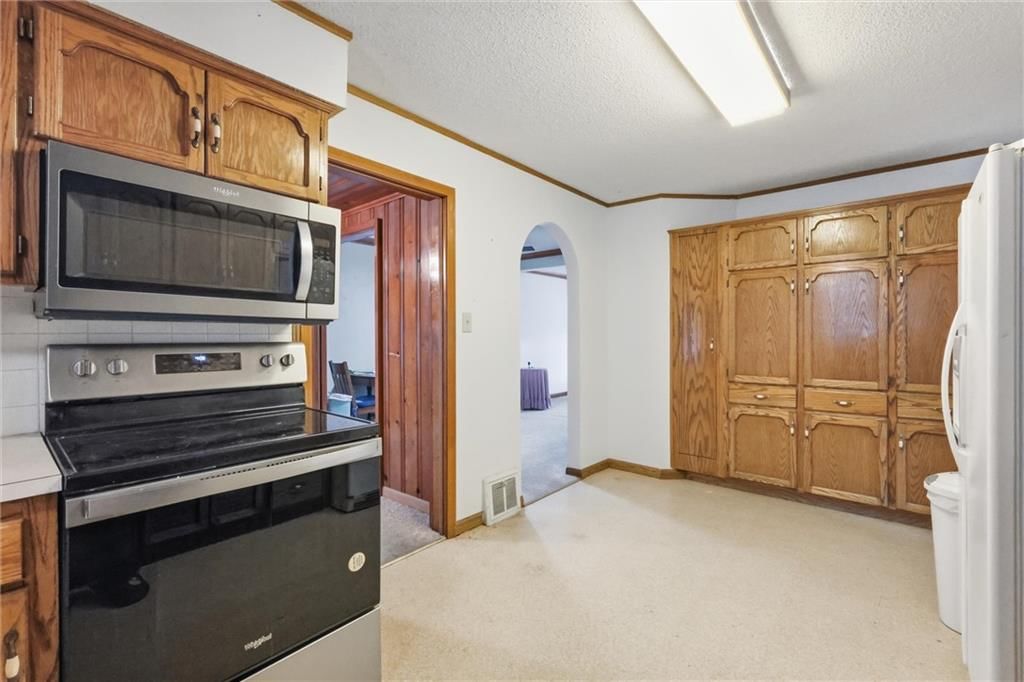 Electric range at 24 Fairview Avenue, Liberty, MO 64068