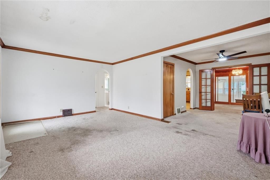 Photo 6 of 35 - 24 Fairview Avenue, Liberty, MO 64068