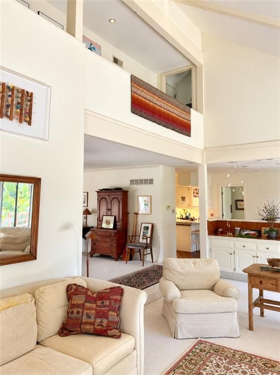 Photo 4 of 24 - 510 E Terrace Trail, Lake Quivira, KS 66217
