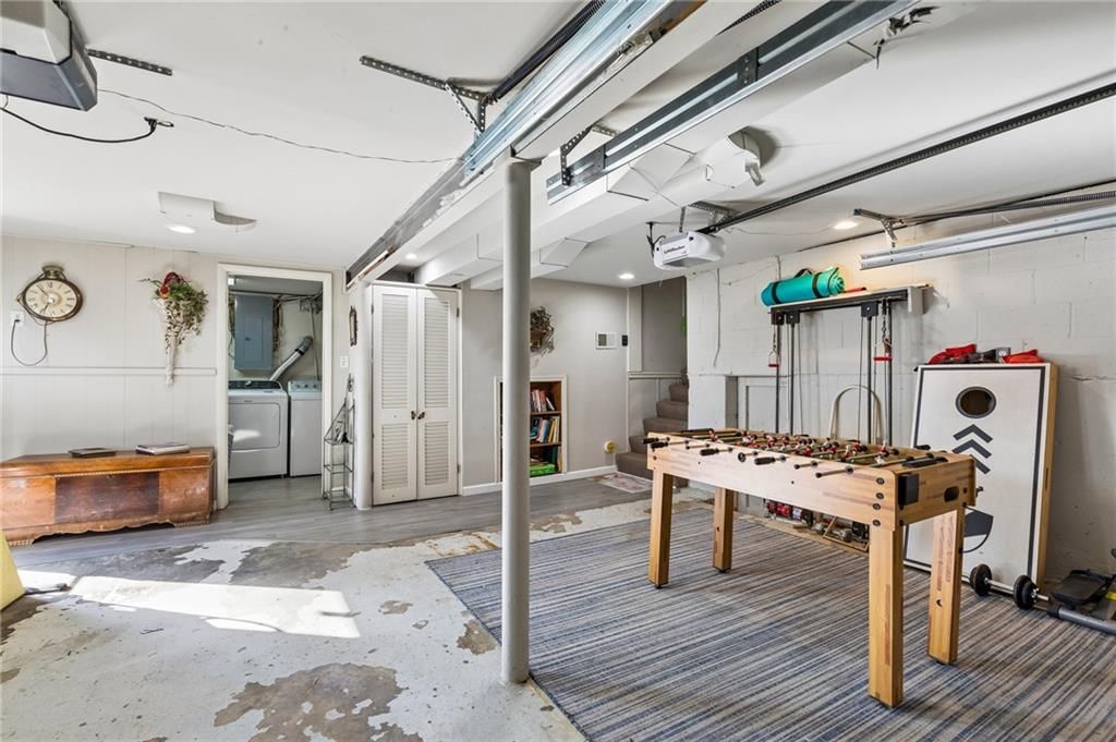 Photo 25 of 32 - 1513 NE Englewood Road, Kansas City, MO 64118