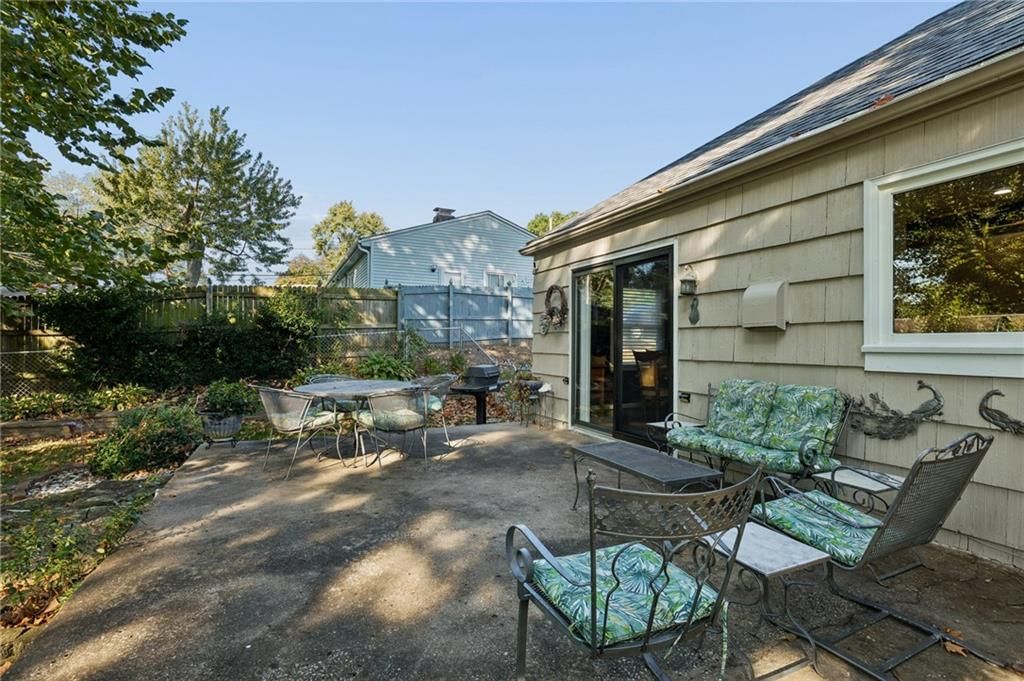 Photo 28 of 32 - 1513 NE Englewood Road, Kansas City, MO 64118