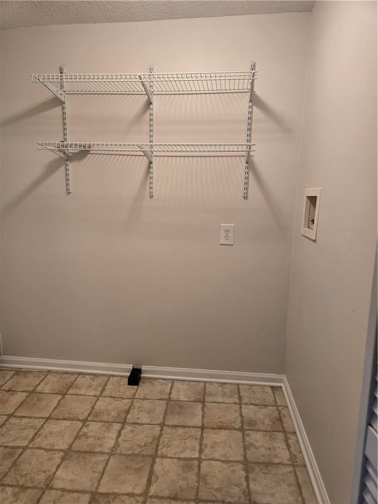 Photo 11 of 22 - 100 S Willis Avenue, Independence, MO 64050