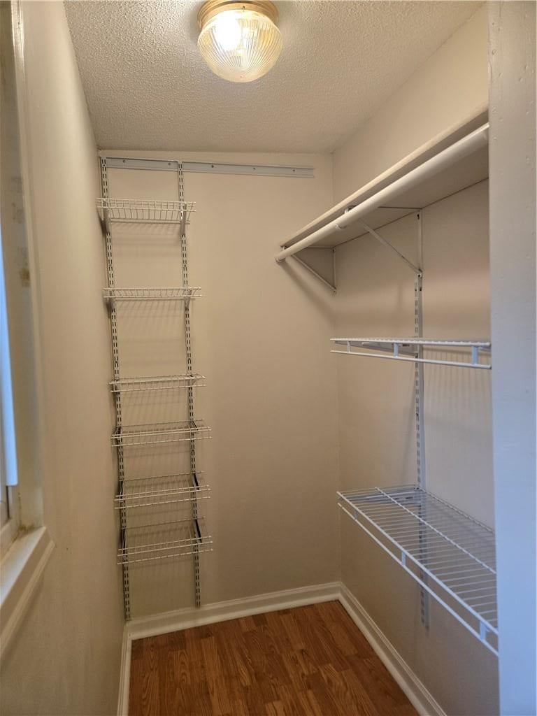 Photo 16 of 22 - 100 S Willis Avenue, Independence, MO 64050