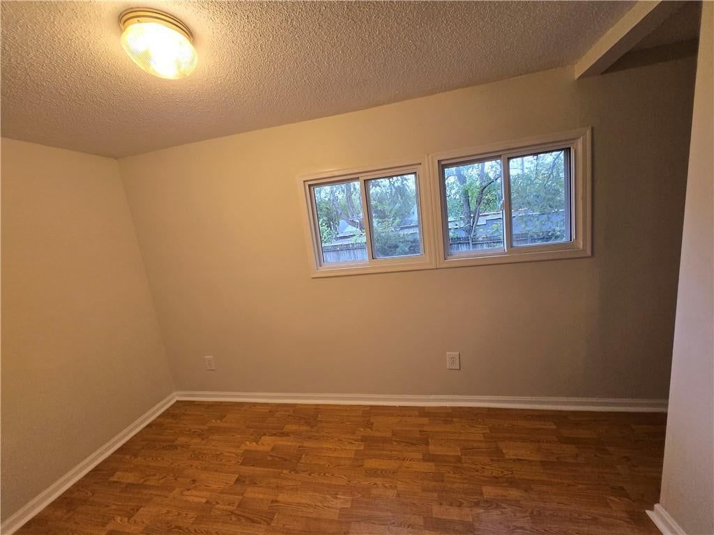 Photo 15 of 22 - 100 S Willis Avenue, Independence, MO 64050