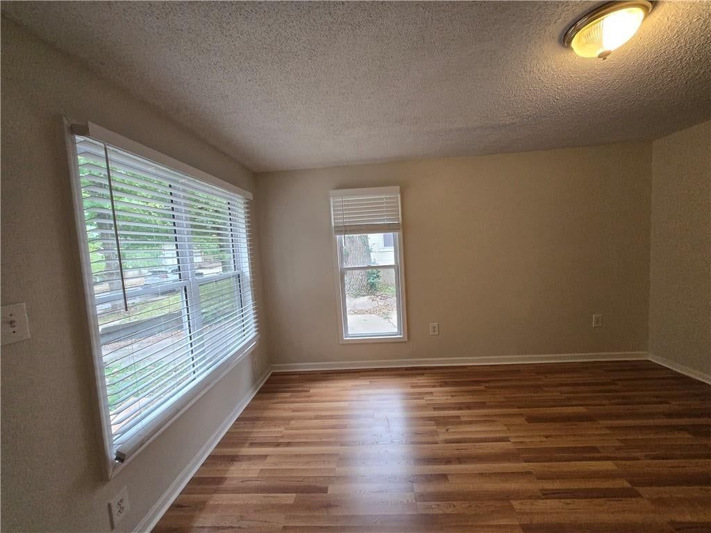 Wall of windows at 100 S Willis Avenue, Independence, MO 64050