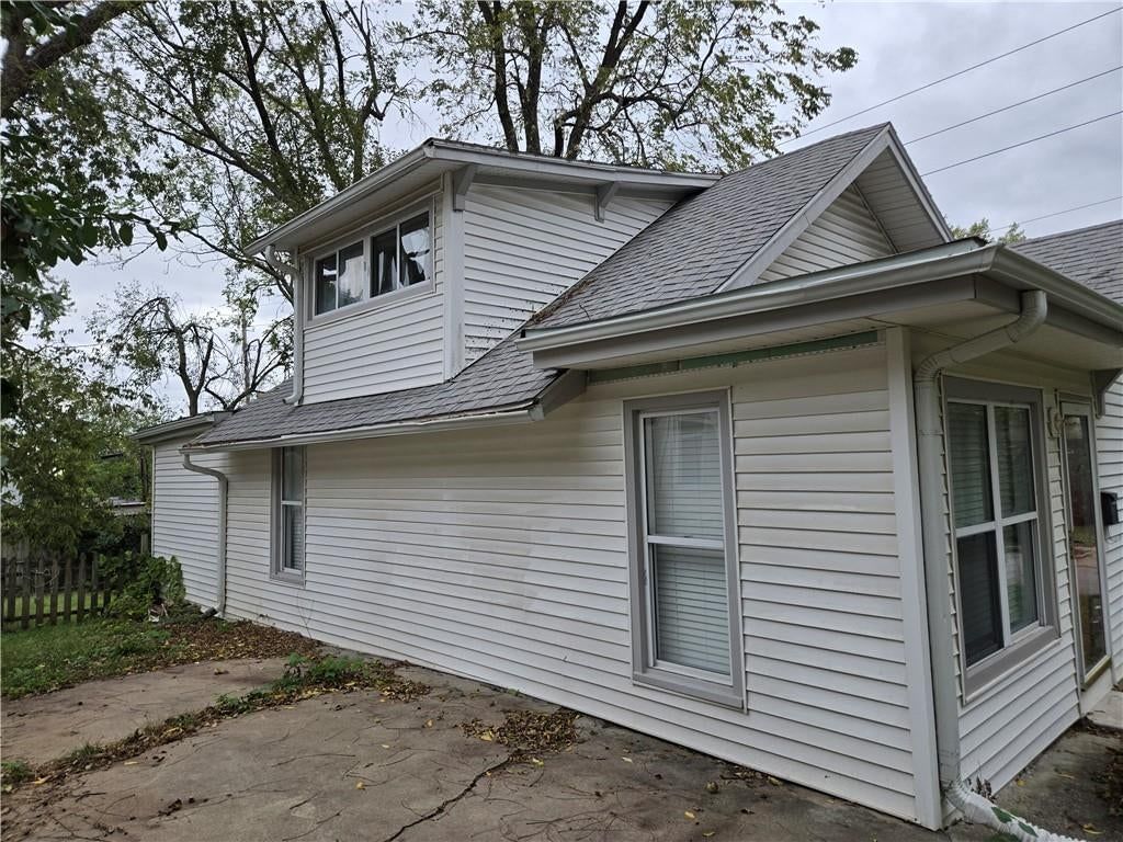 100 S Willis Avenue, Independence, MO: listing photo 2