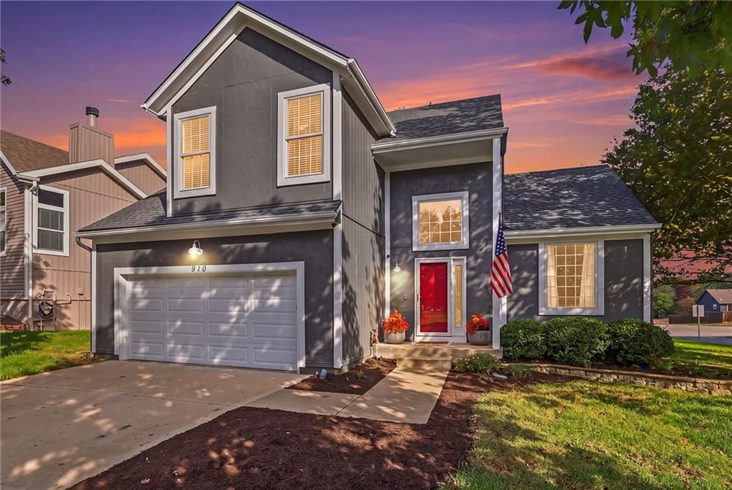910 W Elizabeth Street, Olathe, KS