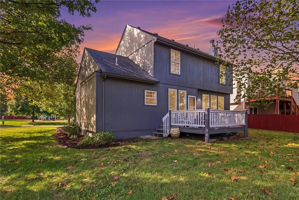 Photo 34 of 38 - 910 W Elizabeth Street, Olathe, KS 66061