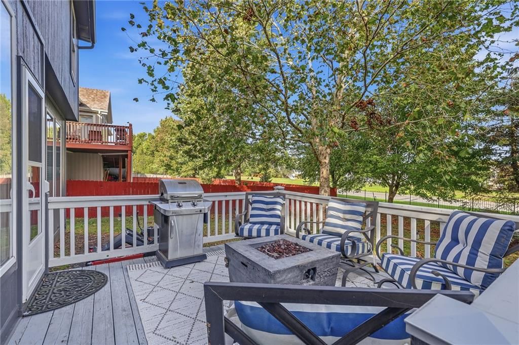Photo 36 of 38 - 910 W Elizabeth Street, Olathe, KS 66061