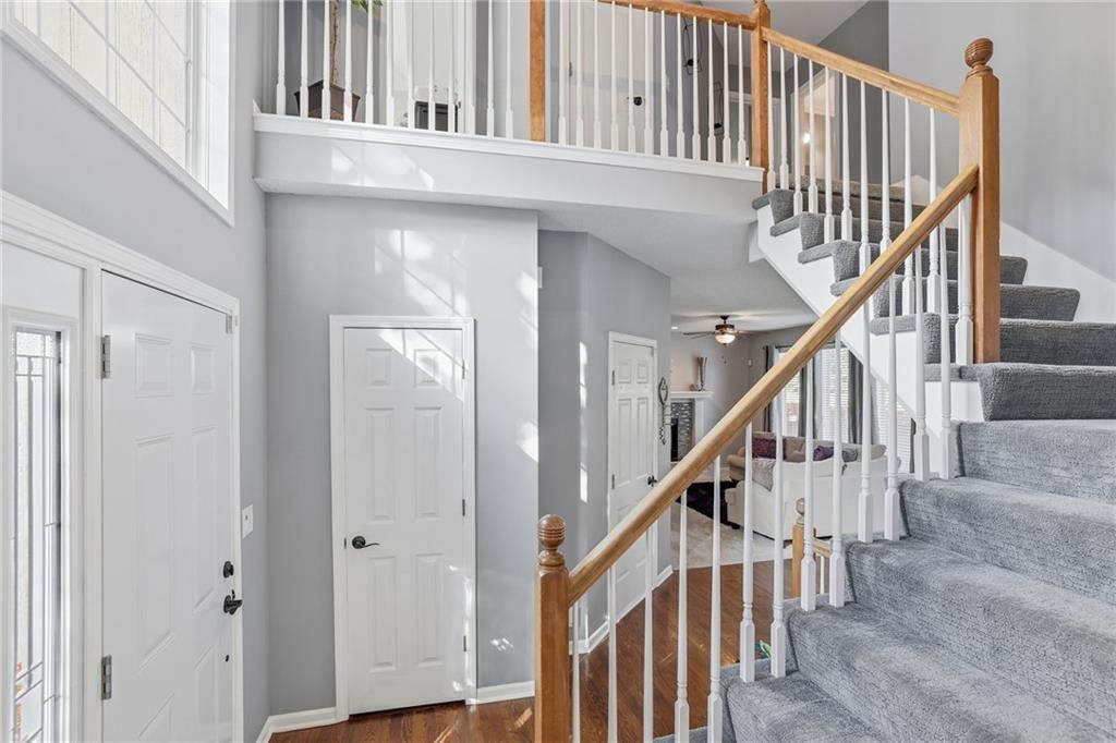Photo 7 of 38 - 910 W Elizabeth Street, Olathe, KS 66061