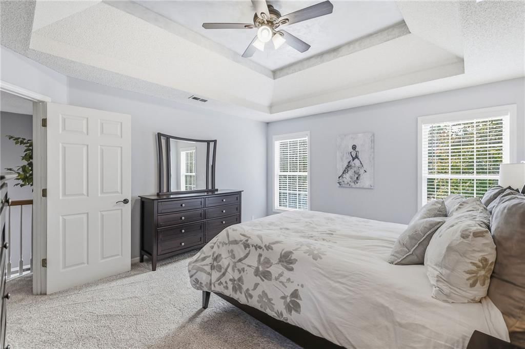 Photo 30 of 38 - 910 W Elizabeth Street, Olathe, KS 66061