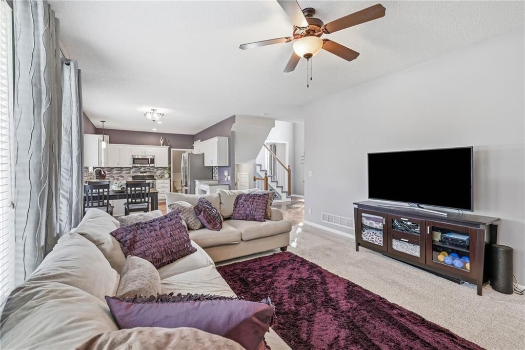 Photo 13 of 38 - 910 W Elizabeth Street, Olathe, KS 66061