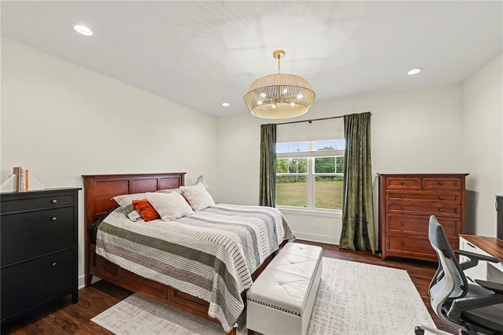 Photo 21 of 43 - 19920 NE F Highway, Smithville, MO 64089