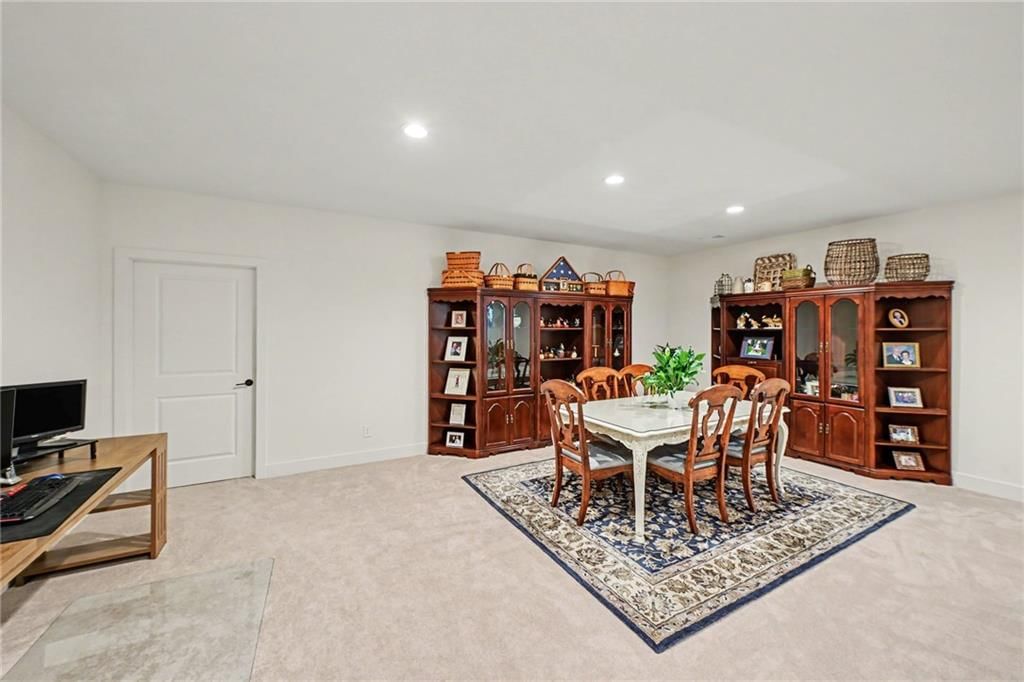Photo 26 of 43 - 19920 NE F Highway, Smithville, MO 64089