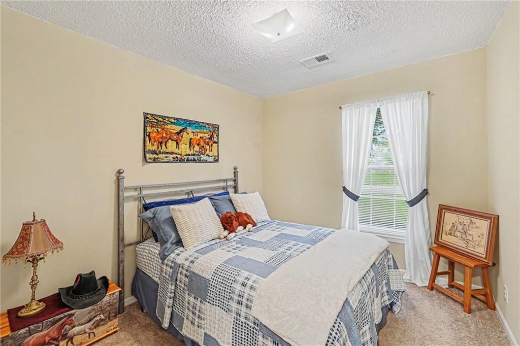 Photo 24 of 32 - 17405 MONTGALL Drive, Belton, MO 64012
