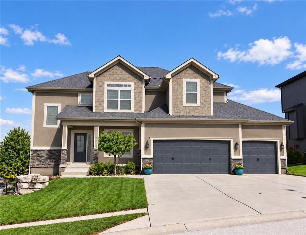 1212 High Ridge Court, Raymore, MO