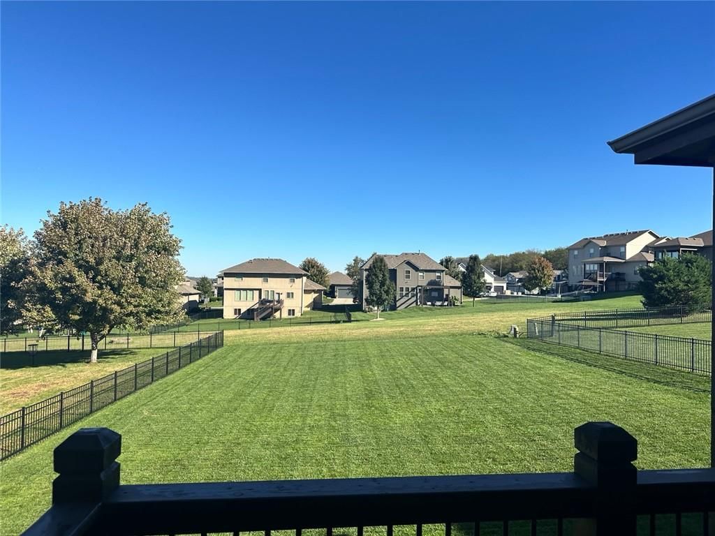 1212 High Ridge Court, Raymore, MO: listing photo 3