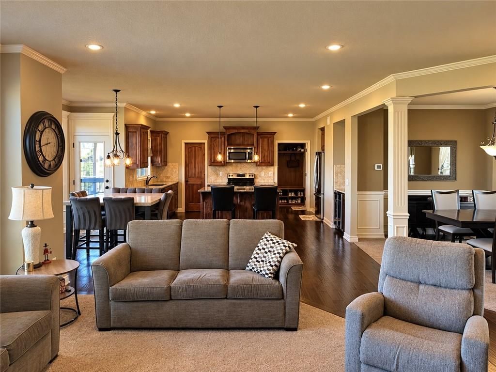 Photo 8 of 25 - 1212 High Ridge Court, Raymore, MO 64083
