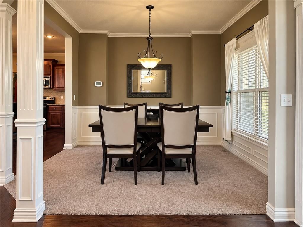 Photo 11 of 25 - 1212 High Ridge Court, Raymore, MO 64083