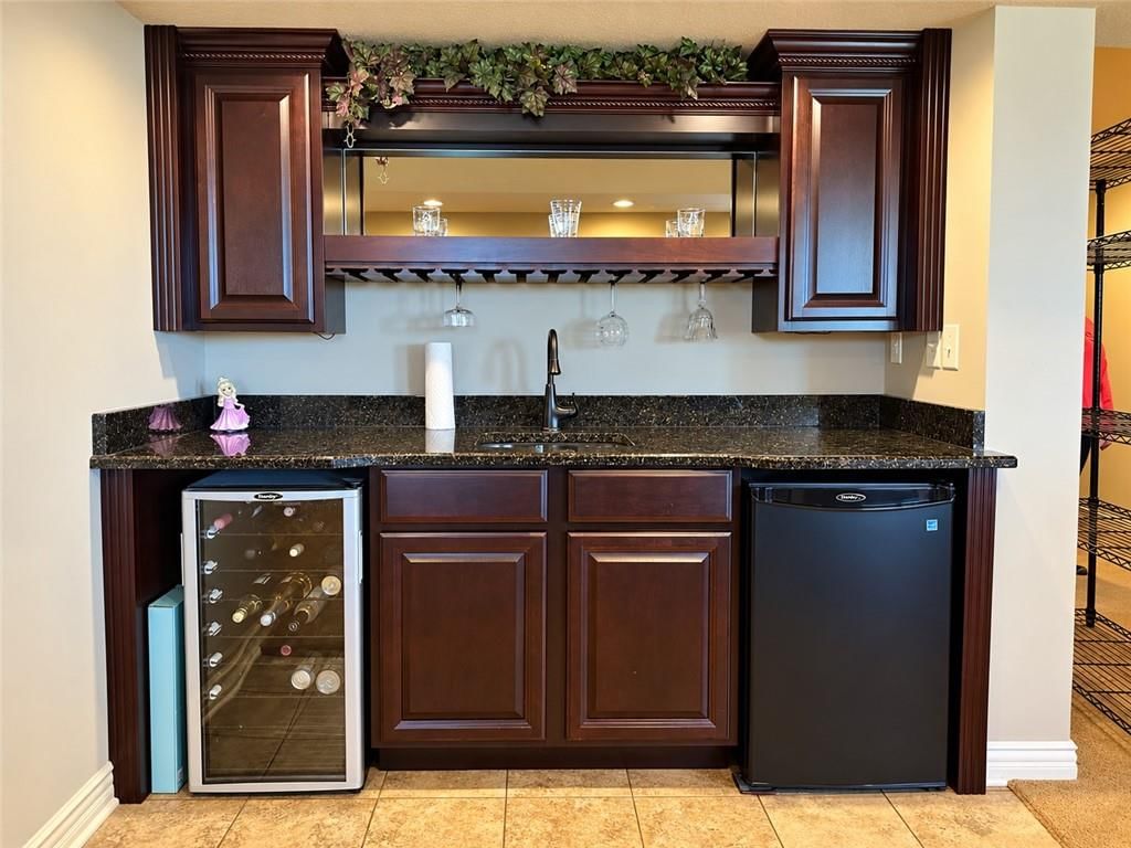 Photo 18 of 25 - 1212 High Ridge Court, Raymore, MO 64083