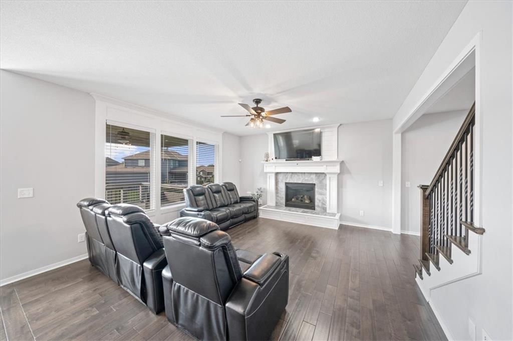 20435 W 107th Place, Olathe, KS