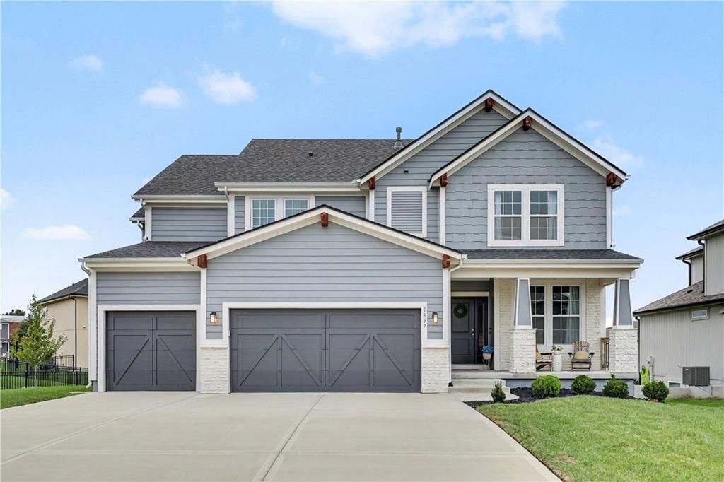 5837 Belmont Drive, Shawnee, KS