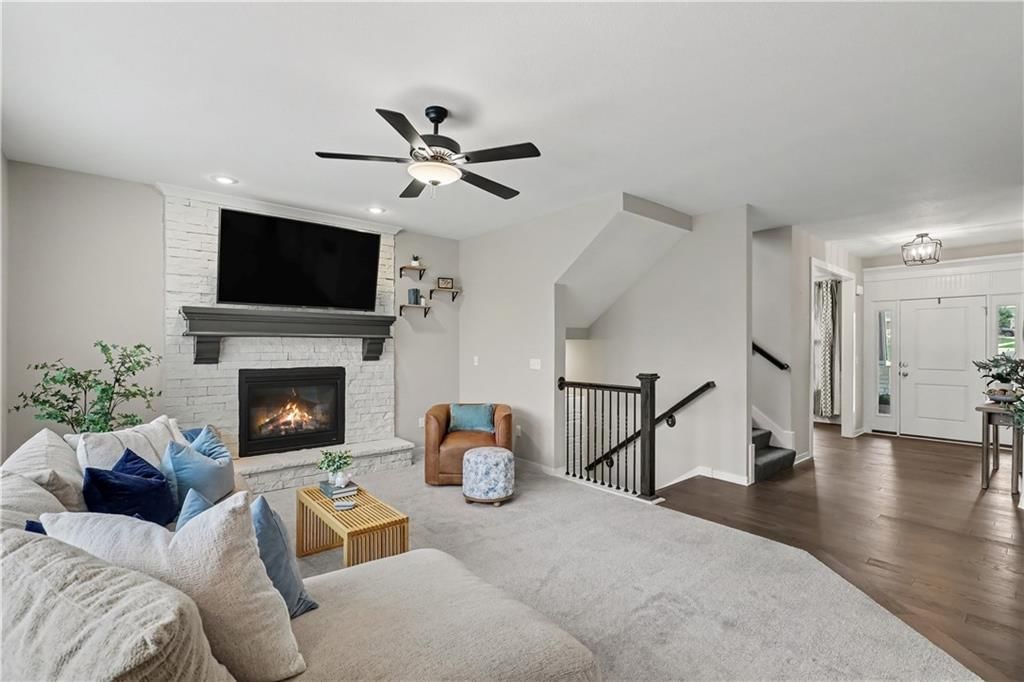 5837 Belmont Drive, Shawnee, KS