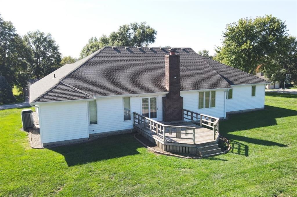 Deck at 14 Pine View Road, Platte City, MO 64079