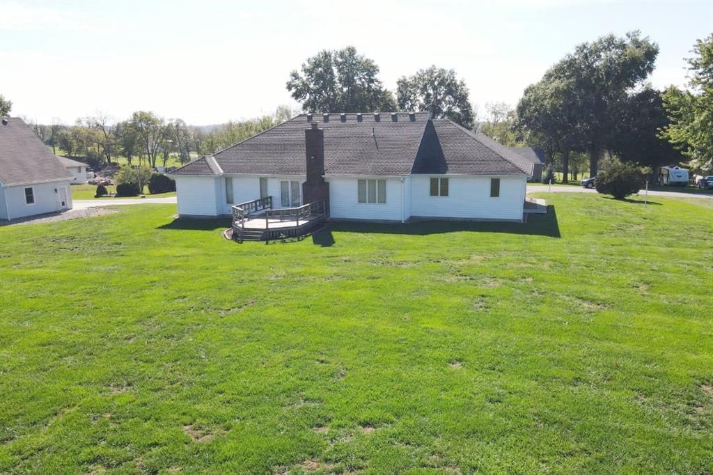 Big backyard and flat lot at 14 Pine View Road, Platte City, MO 64079