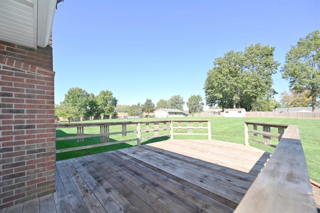 Photo 14 of 41 - 14 Pine View Road, Platte City, MO 64079