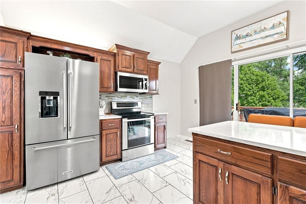 Photo 19 of 57, 5343 Kenton Street, Shawnee, KS 66226