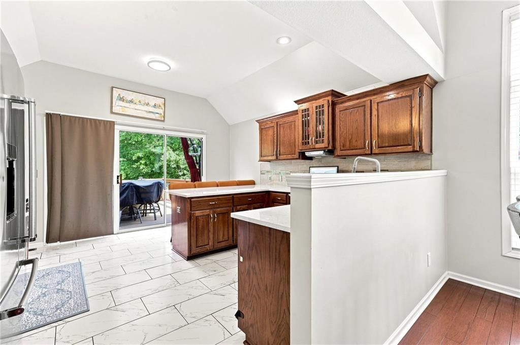 Photo 13 of 57 - 5343 Kenton Street, Shawnee, KS 66226