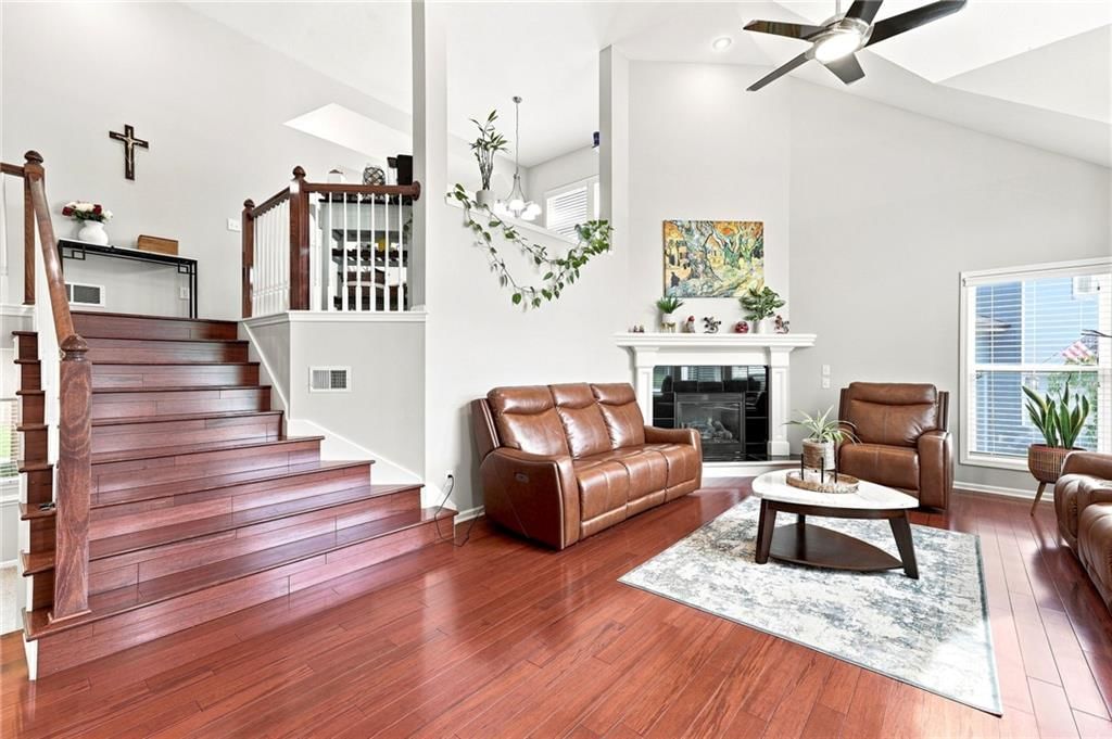 Photo 5 of 57, 5343 Kenton Street, Shawnee, KS 66226