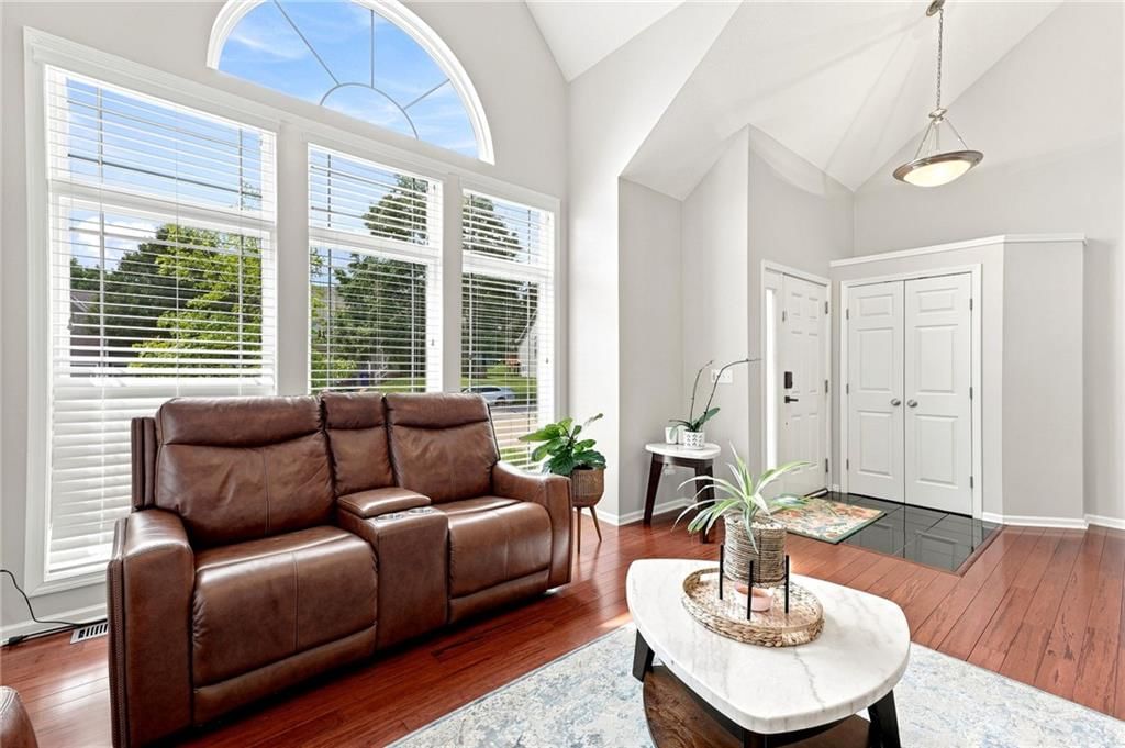 Photo 8 of 57 - 5343 Kenton Street, Shawnee, KS 66226