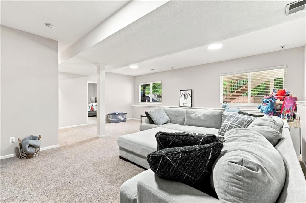Photo 36 of 57 - 5343 Kenton Street, Shawnee, KS 66226