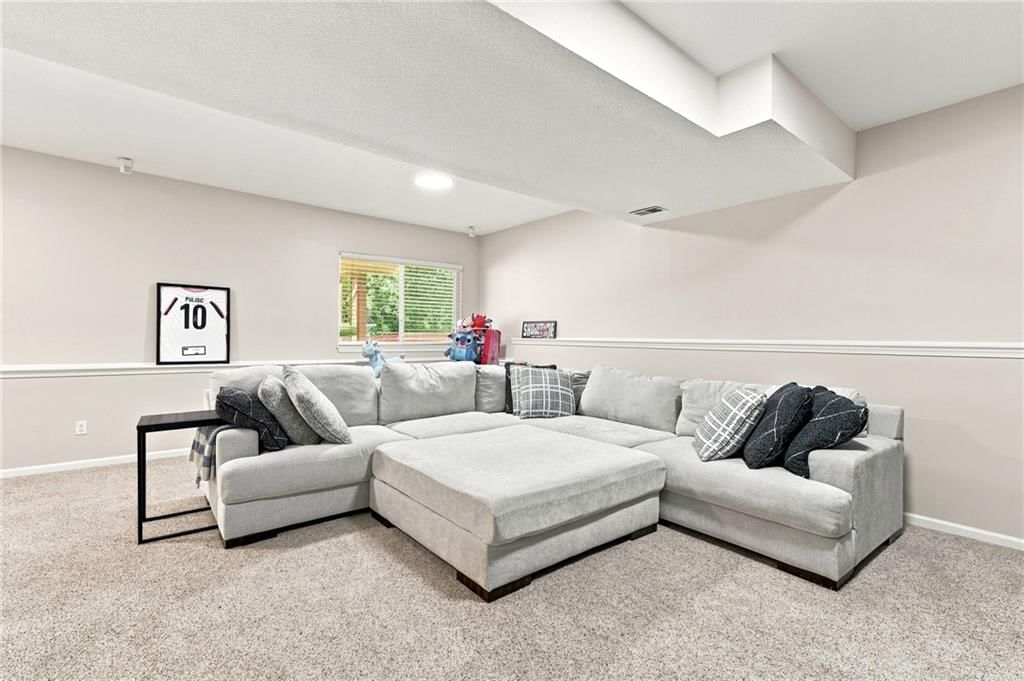 Photo 35 of 57 - 5343 Kenton Street, Shawnee, KS 66226