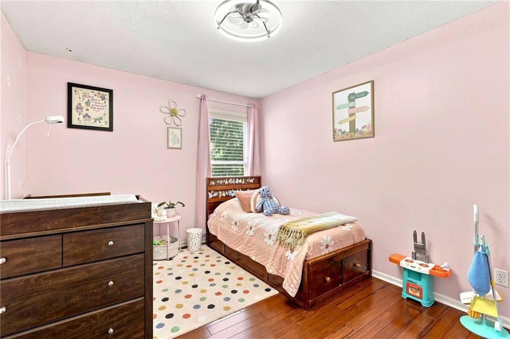 Photo 26 of 57 - 5343 Kenton Street, Shawnee, KS 66226