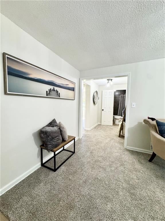 Photo 7 of 10 - 834 S Trail Ridge Drive, Independence, MO 64050