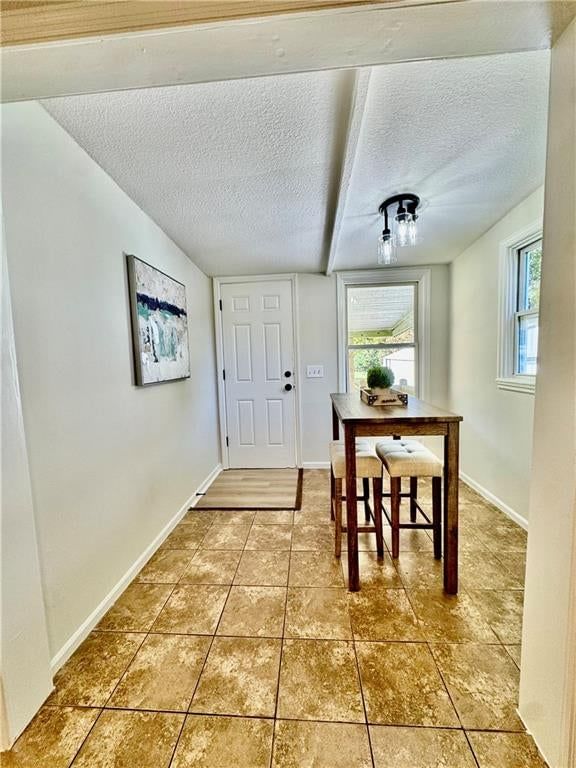 Photo 9 of 10 - 834 S Trail Ridge Drive, Independence, MO 64050