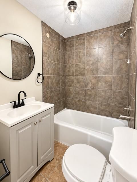 Photo 10 of 10 - 834 S Trail Ridge Drive, Independence, MO 64050
