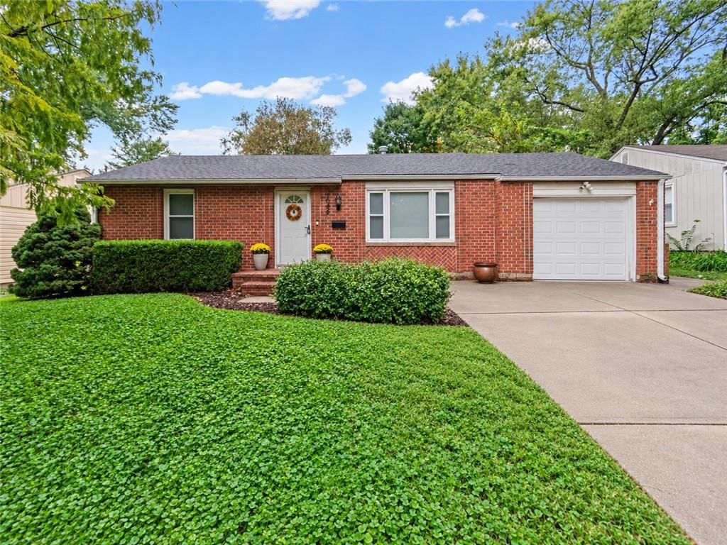 7022 Beverly Street, Overland Park, KS