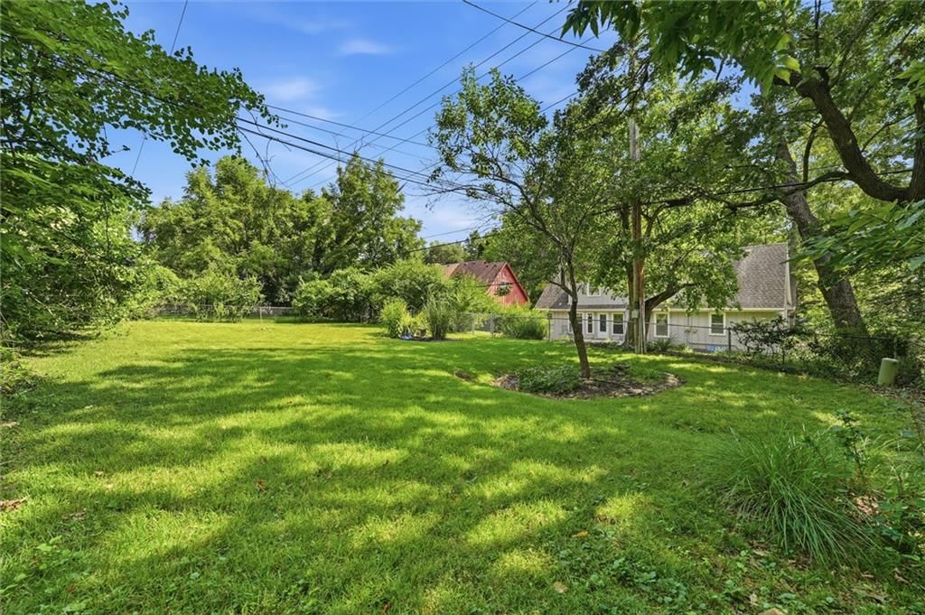 Photo 40 of 46 - 9932 Roe Avenue, Overland Park, KS 66207