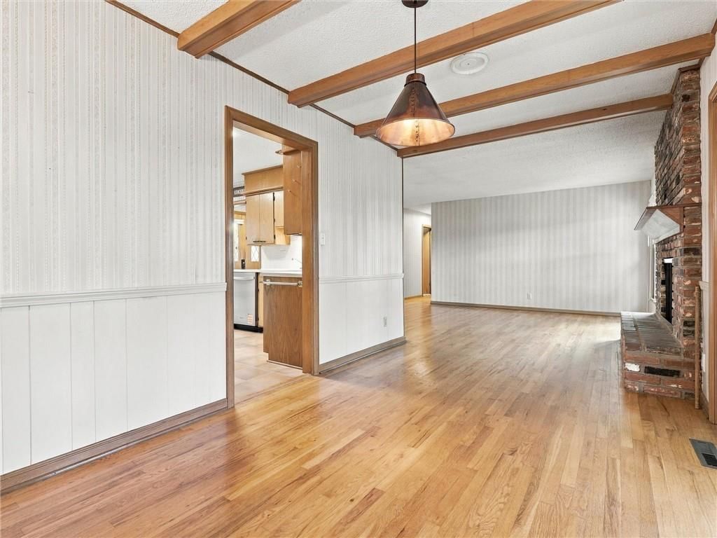 Photo 7: open floor plan, 4722 Hedges Avenue, Kansas City, MO 64133