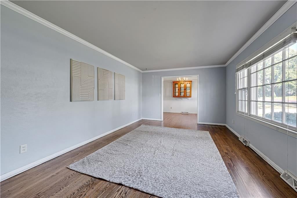 10130 Horton Drive, Overland Park, KS: listing photo 2