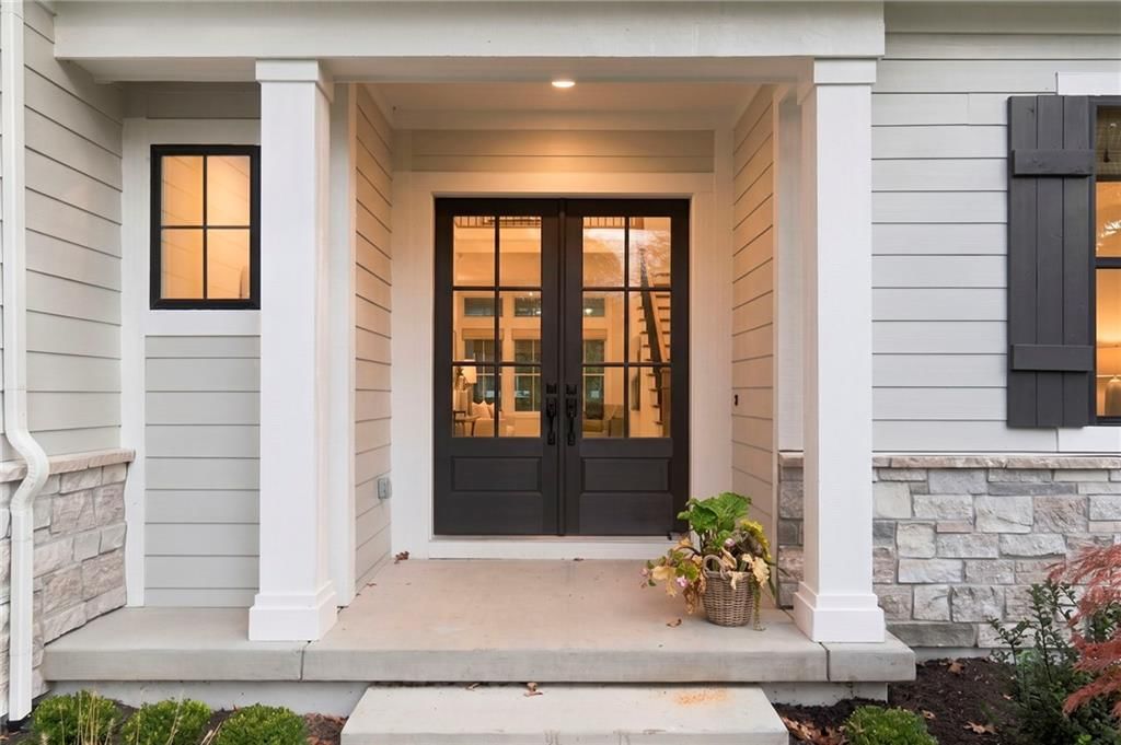 2914 W 94th Terrace, Leawood, KS: listing photo 2